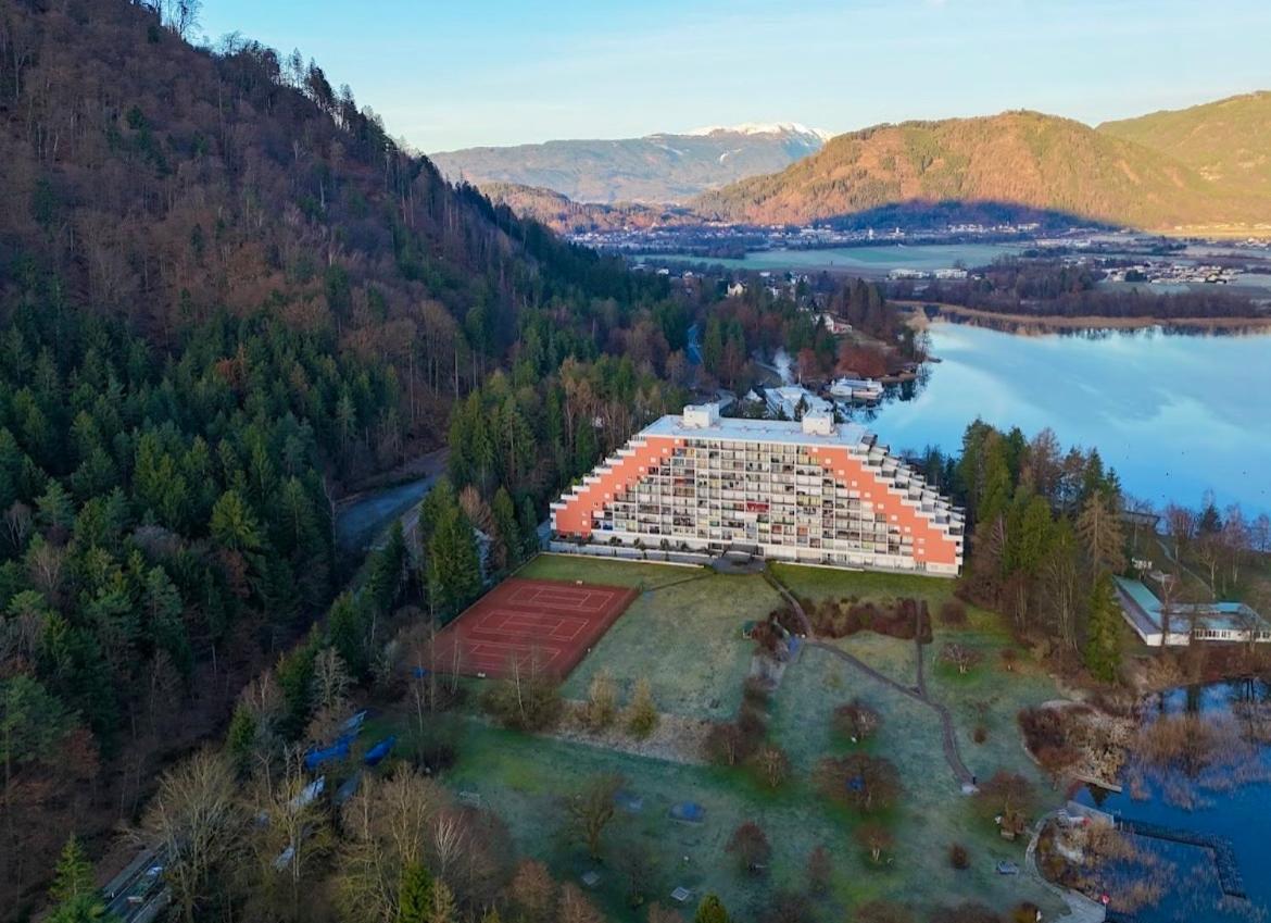 Apartment Am Ossiachersee Mit Eigenem Seezugang Landskron Extérieur photo